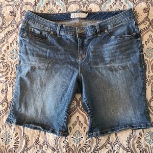 torrid  women's  Bermuda  shorts denim size 18